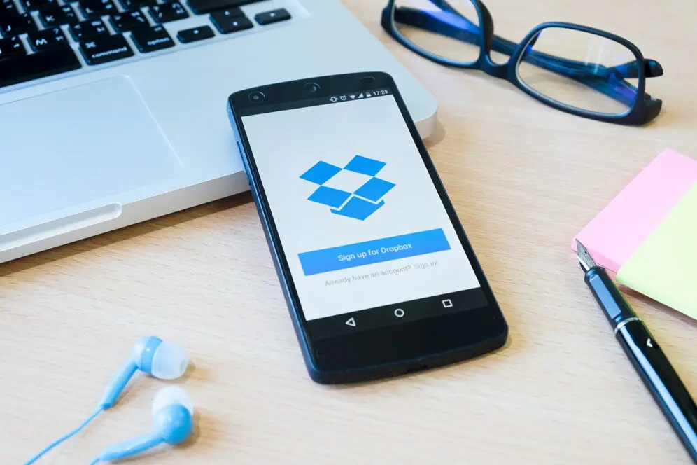 Dropbox Dash primeste noi functii inteligente bazate pe AI avansat