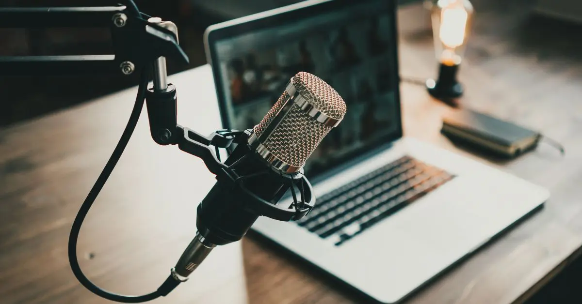 Google transforma rezultatele cautarii intr-un podcast AI