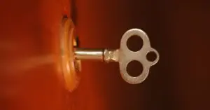 Reducerea secrets sprawl creste viteza DevOps considerabil