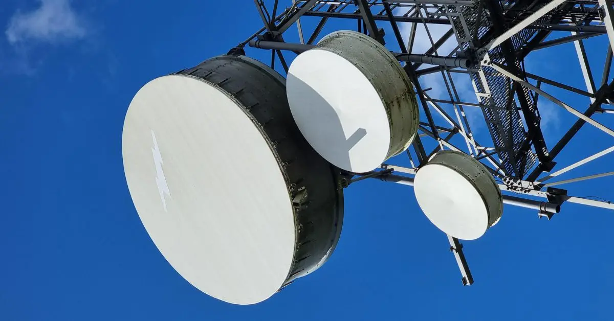 Tendinte in telecom AI si securitate cibernetica