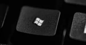 Vulnerabilitati Windows critice in exploatare activa inclusiv un zero-day