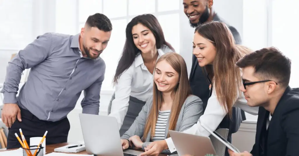 Top 5 software AI pentru managementul proiectelor in 2026